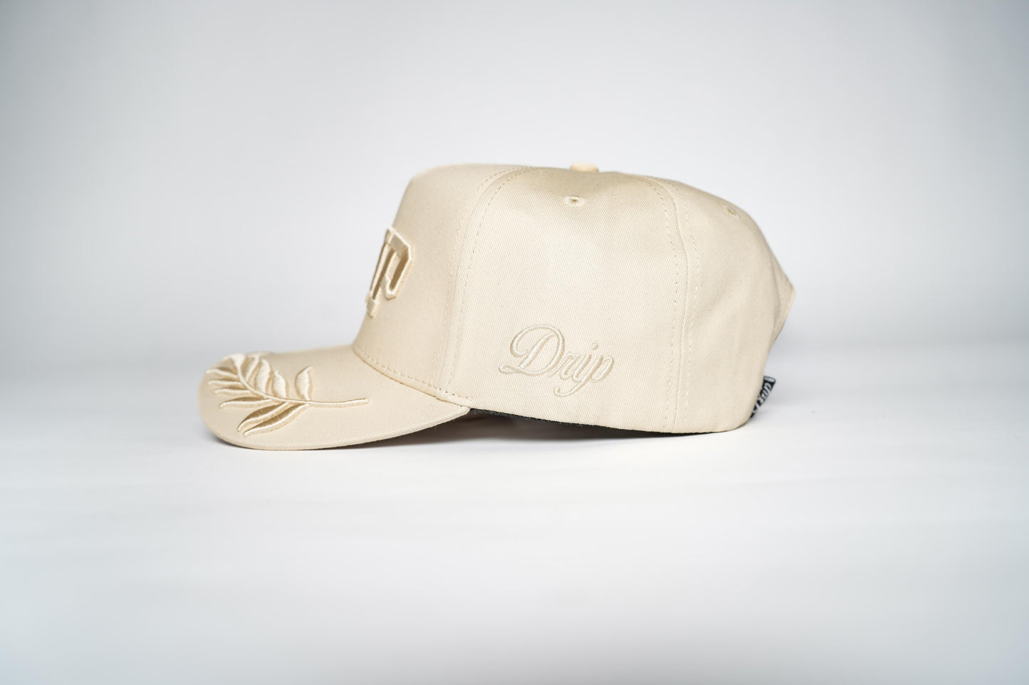 CAP BEIGE AT BEIGE