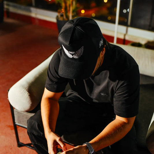 CAP BLACK DRIP AT WHITE