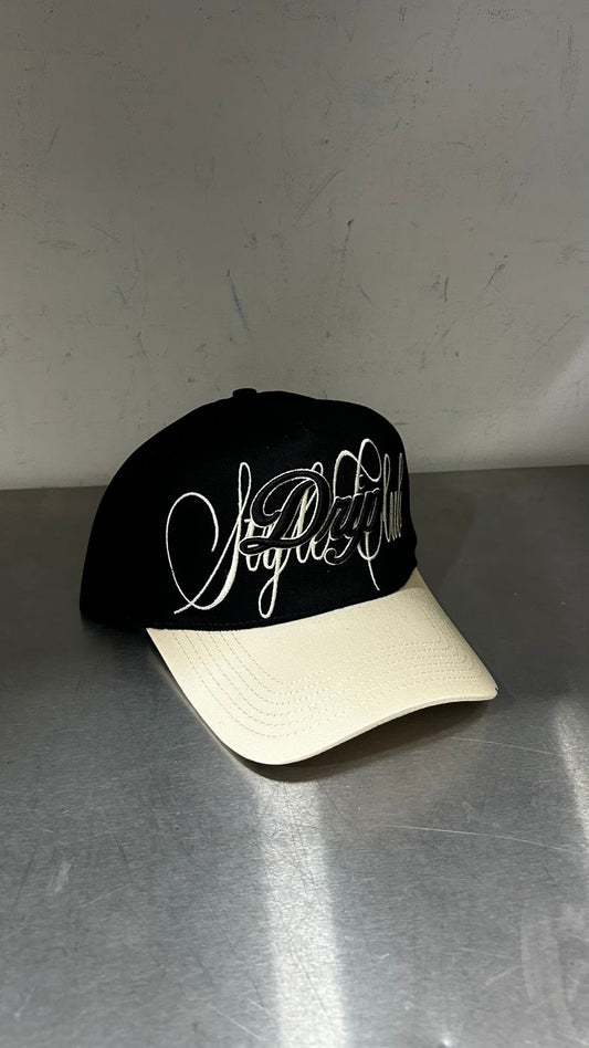 CAP DRIP SIGN BLACK AND BEIGE