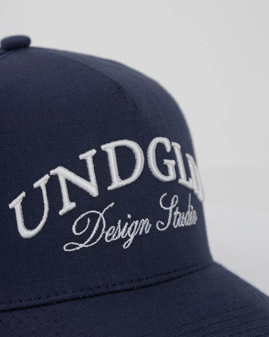 RODEO UNDGLD STUDIO HIGH CROWN CAP (NAVY BLUE)